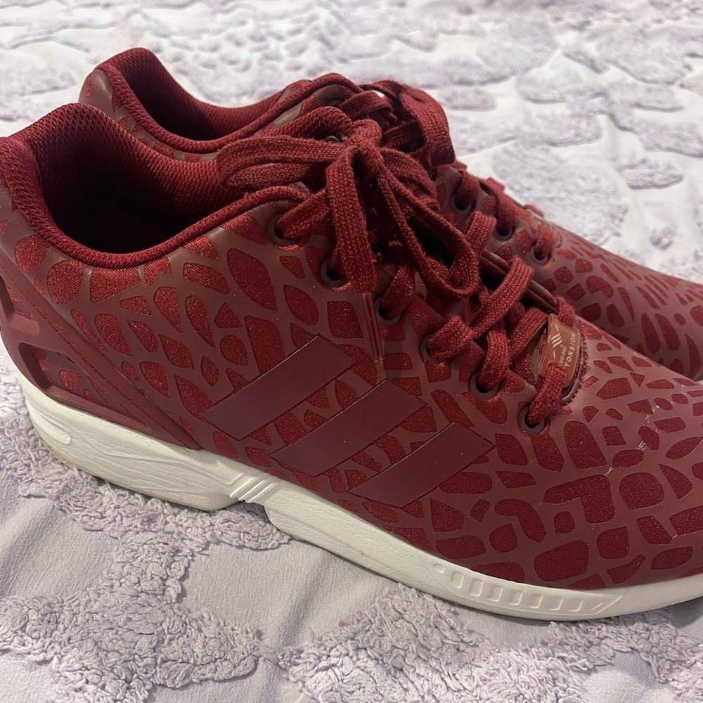 Adidas TORSION Maroon Patterned Sneakers
